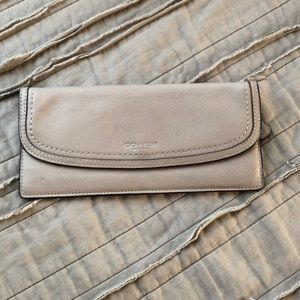 ❌SOLD❌ Coach slim wallet